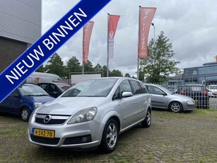 Opel Zafira 1.8 Essentia,7Persoons,Navigatie,Leder&Stoelverwarming,Climate&Cruisecontrol,Achteruitrijsensoren,16 Inch Lmv,Inclusief een Set