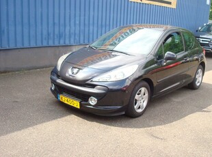 Peugeot 207 1.4 Sublime - Airco - Elektrische ramen en spiegels - LM velgen op nieuwe banden - Radio/cd speler - Stuurbekrachtiging - Centrale deurvergrendeling - 2x sleutel op afstandsbediening - Mist lampen - Zee