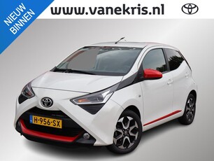 Toyota Aygo 1.0 VVT-i X-Joy, Carplay, Getint Glas