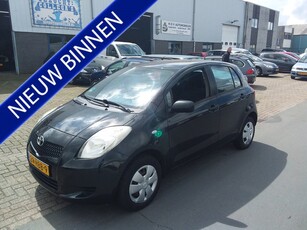 Toyota Yaris 1.0 VVTi +