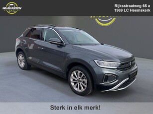 Volkswagen T-Roc 1.5 TSI Sport Business R Vol Opties !!! 150 PK !!! ACTIEPRIJS !!!