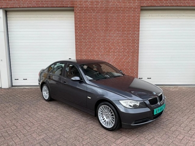 BMW 3-serie 320i AUTOMAAT/ NAVI/ SPORT LEER/ CLIMATE/ 217