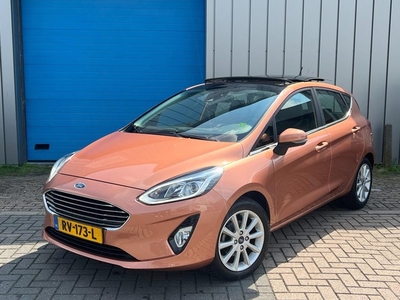 Ford Fiesta 1.0 EcoBoost Titanium/ 1e Eig/ Pano / Navi /