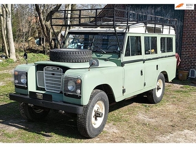 Land Rover Defender Serie 3, 2.6 ltr, benzine, met werk