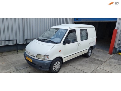 Nissan Vanette 1.6 Cargo Basis grijs kenteken benzine