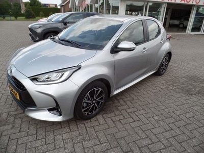 Toyota Yaris 1.5 Hybrid Dynamic nieuw, navi, appele carplay