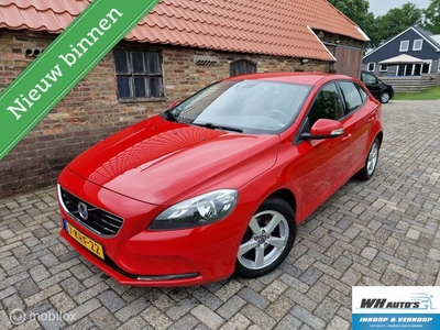 Volvo V40 1.6 T3 Momentum LED150PKnette auto!