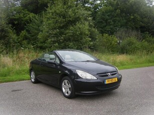 Peugeot 307 CC 1.6-16V . Leder intrieur . LMV . PDC .