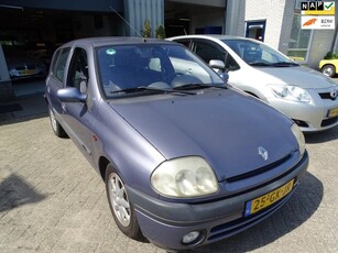 Renault Clio 1.6-16V RXE