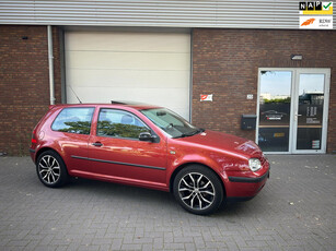 Volkswagen Golf 1.6|AUTOMAAT|ZONNEN DAK|TREKHAAK