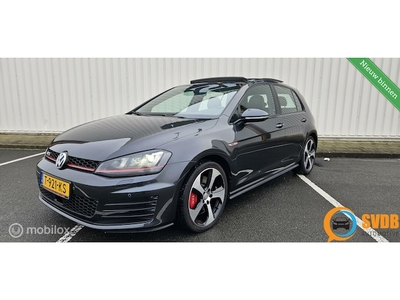 Volkswagen Golf Benzine