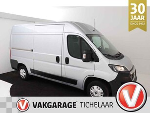 Peugeot Boxer 330 2.0 BlueHDI L2H2 Premium Pack | Trekhaak | Org NL | Navigatie | Camera |