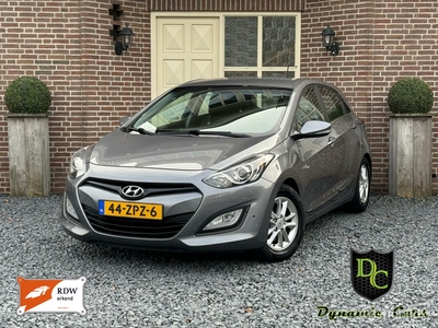 HYUNDAI I30 1.6 GDI i-Vision *Camera *Navi *Parksnsr *Clima