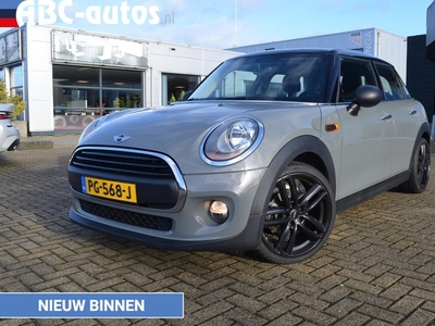 Mini One Salt 4 deurs Sportzetels / Navi / 18