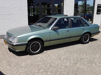 Opel Senator 3.0 E CD TOPZUSTAND 132000KM !!! AIRCO SCHUIFDAK ELEKTRISCHE RAMEN