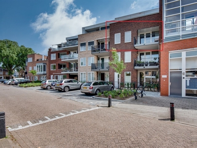 Hoogstraat 64