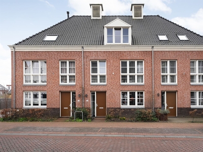 Thoden van Velzenstraat 12