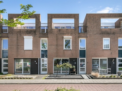 J.P.Coenstraat 13