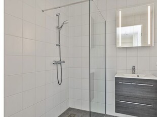 Huur 3 slaapkamer appartement van 76 m² in 's-Gravenhage