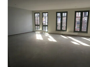 Huur 1 slaapkamer appartement van 110 m² in Helmond