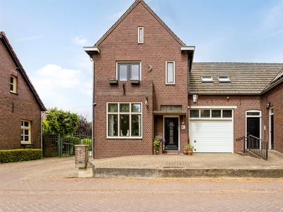 Dorpstraat 4