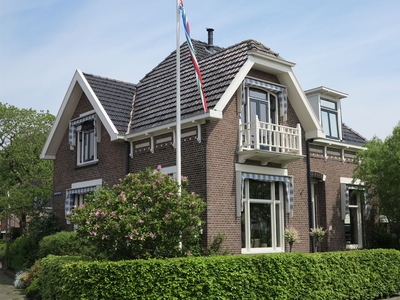 Middenweg 10