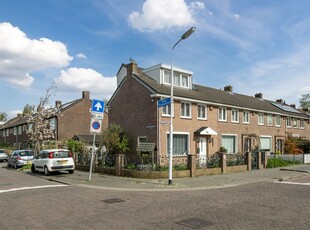 Walraven van Hallstraat 5