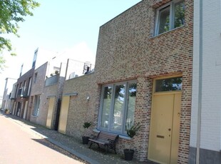 Woonhuis in Den Helder met 4 kamers