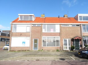 Woonhuis in Den Helder met 4 kamers