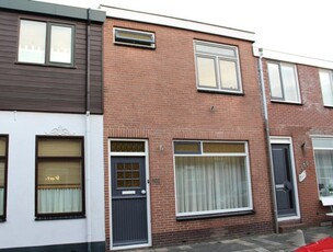 Woonhuis in Den Helder met 4 kamers