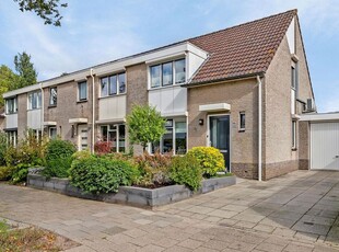 De Veldse Hofstede 82, Zetten