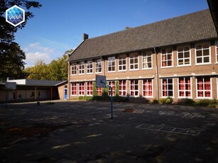 Kamer Vught - Moleneindplein 9 C Wonen in een oud schoolgebouw in Vught!