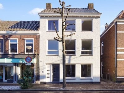 Stationsstraat 8