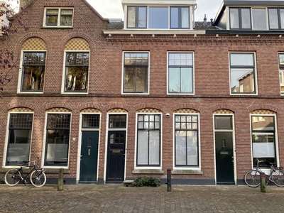 Leistraat 8