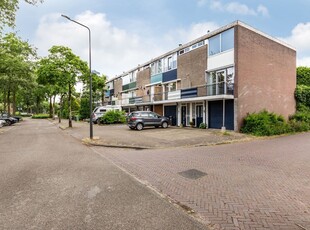 Woonhuis in Huizen met 4 kamers