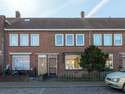 De Ruijterstraat 38