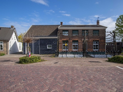 Stationsstraat 47