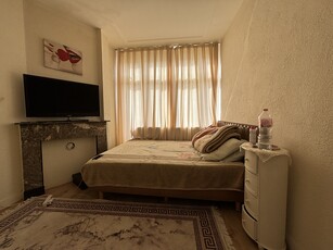 Appartement te huur Damasstraat, Den Haag