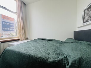 Woning te huur Valkenboslaan, Den Haag