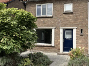 Woning te huur Esdoornstraat, Ooltgensplaat