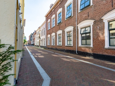 Breewaterstraat 10