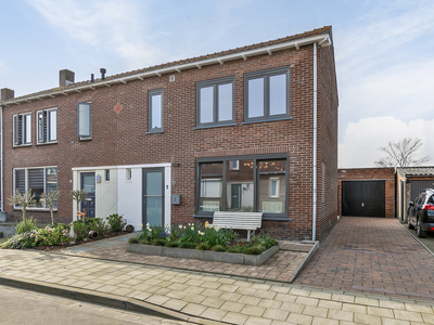 Burg. Geirnaerdtstraat 19