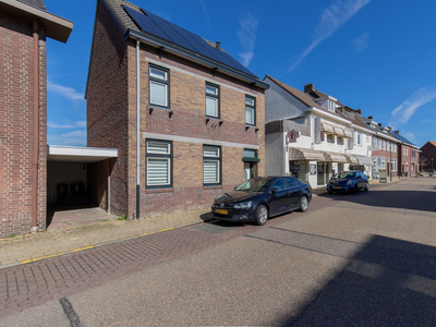 Dorpstraat 42