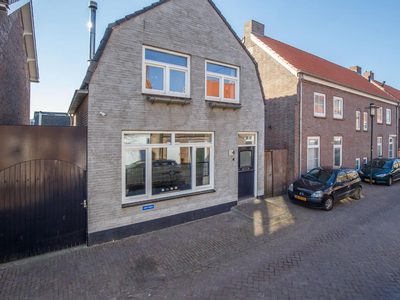 Hoogstraat 34