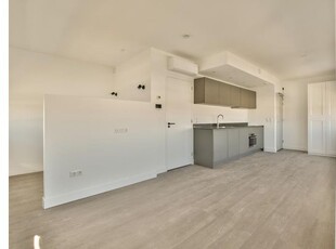 Huur 1 slaapkamer appartement van 35 m² in Noordelijke IJ-oevers-West