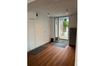 Huur 1 slaapkamer appartement van 74 m² in Centrum