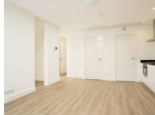 Huur 2 slaapkamer appartement van 35 m² in Rijslag