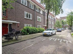 Huur 2 slaapkamer appartement van 43 m² in Stadionbuurt