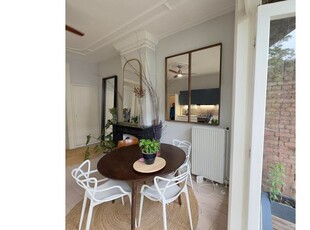 Huur 2 slaapkamer appartement van 72 m² in Willemspark