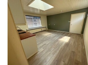 Huur 2 slaapkamer appartement van 75 m² in Gorredijk-Centrum